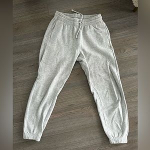 Aritzia TNA Boyfriend Sweatpants